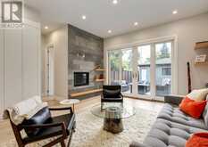 2539 7 Avenue NW Calgary