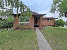 104 Oakfield Place SW Calgary