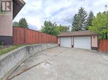 104 Oakfield Place SW Calgary