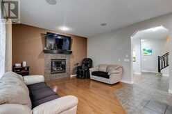 136 Cougartown Close SW Calgary