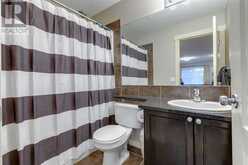 136 Cougartown Close SW Calgary