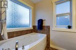 136 Cougartown Close SW Calgary