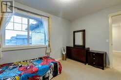 136 Cougartown Close SW Calgary