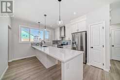 208 Lucas Place NW Calgary