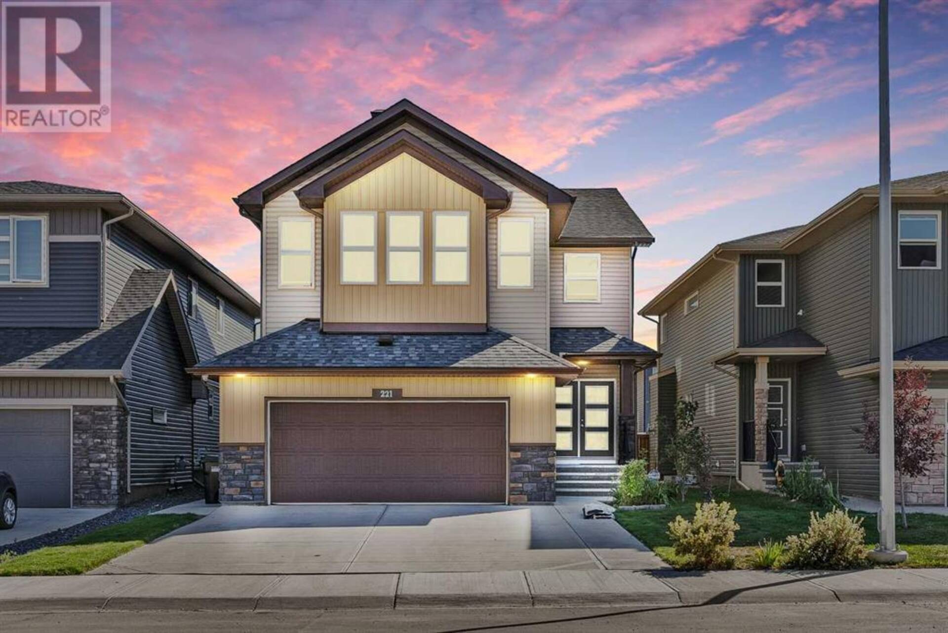 221 Corner Meadows Manor NE Calgary