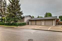 4604 29 Avenue NW Calgary