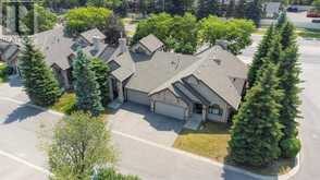 106 Oakbriar Close SW Calgary