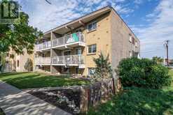 302, 312 15 Avenue NE Calgary