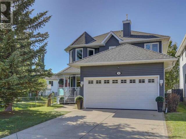 19 Woodside Crescent NW Airdrie