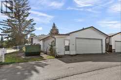 4832 26 Avenue NE Calgary