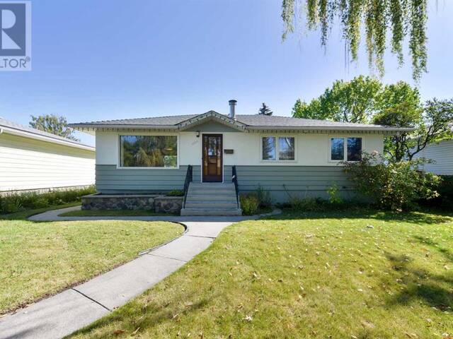 4320 45 Street SW Calgary Alberta