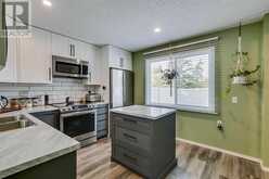 535 Queenston Gardens SE Calgary