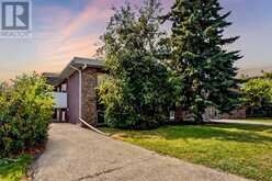 7, 605 67 Avenue SW Calgary