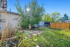 21 Cedarwood Hill SW Calgary