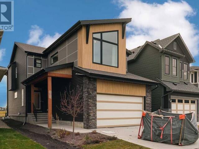 1313 Chinook Gate Green SW Airdrie