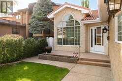 244 Country Hills Court NW Calgary