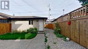 422 7 Street NE Calgary