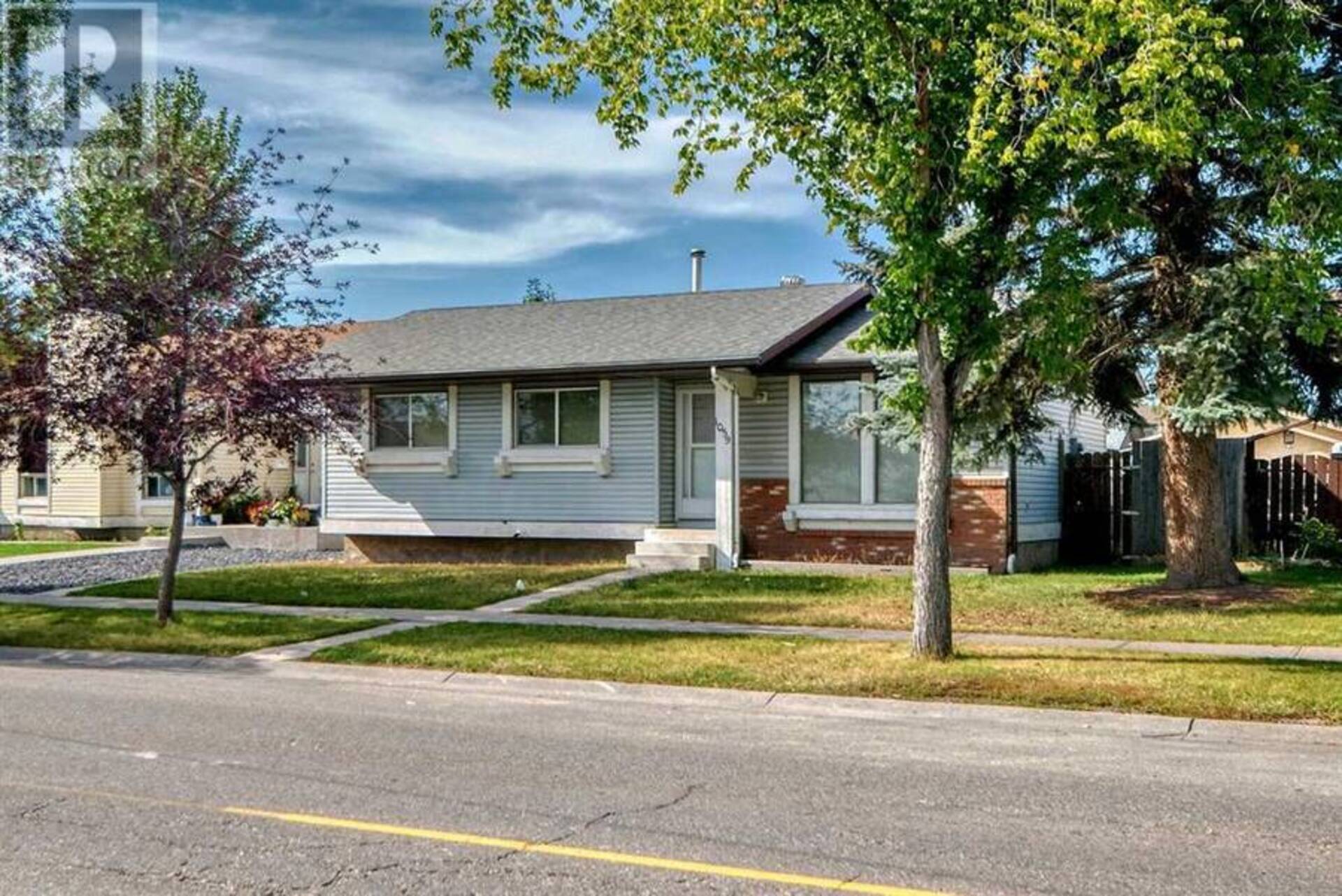 1059 Abbeydale Drive NE Calgary