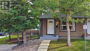 167 Woodborough Terrace SW Calgary