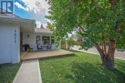 1211 Lake Twintree Drive SE Calgary