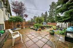 7918 33 Avenue NW Calgary