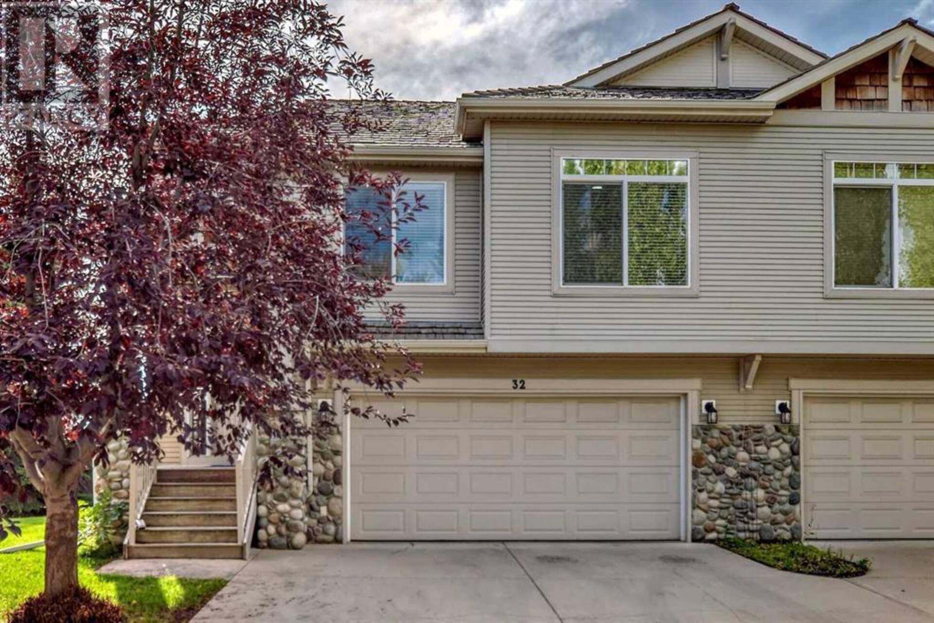 32, 7401 Springbank Boulevard SW Calgary