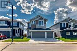 628 West Lakeview Dr Drive Chestermere