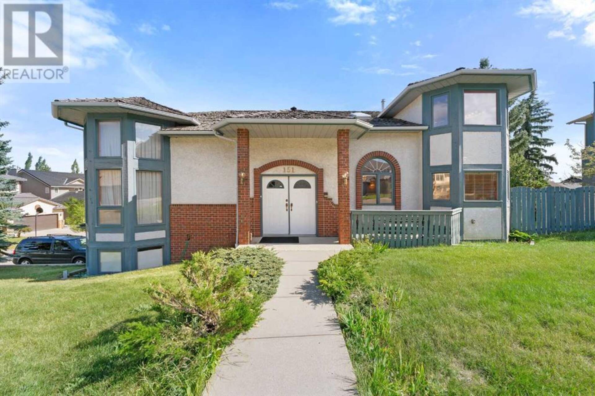 151 Edelweiss Place NW Calgary