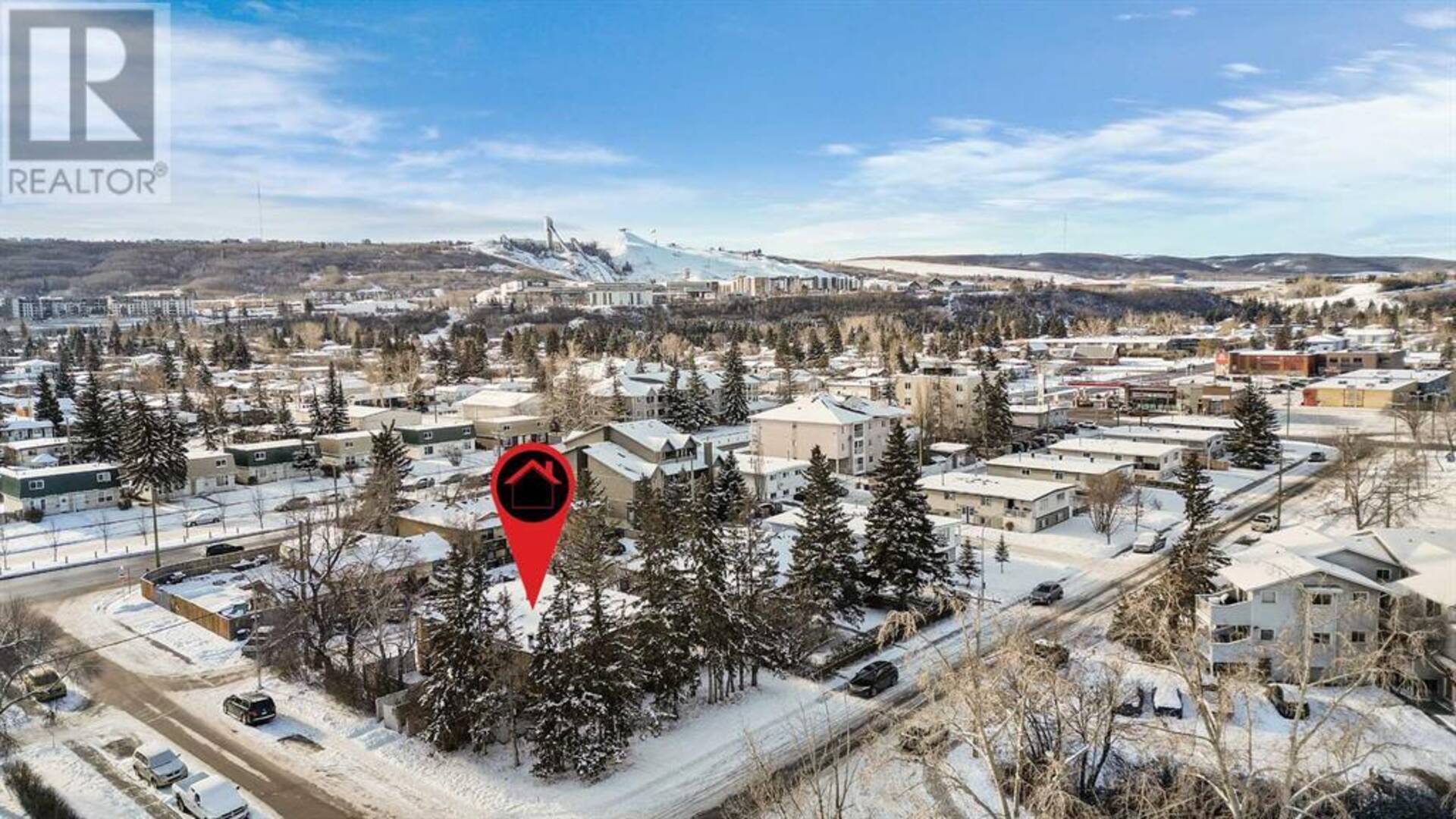 7703 41 Avenue NW Calgary