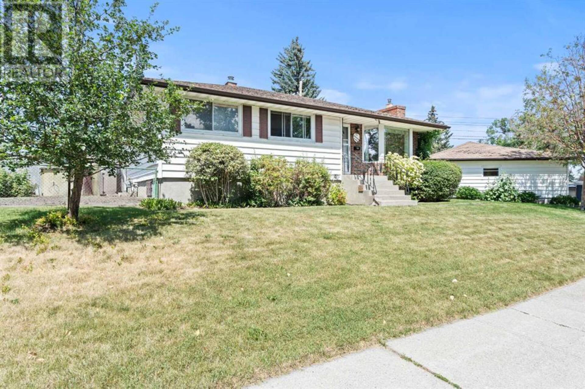 16 Trafford Place NW Calgary