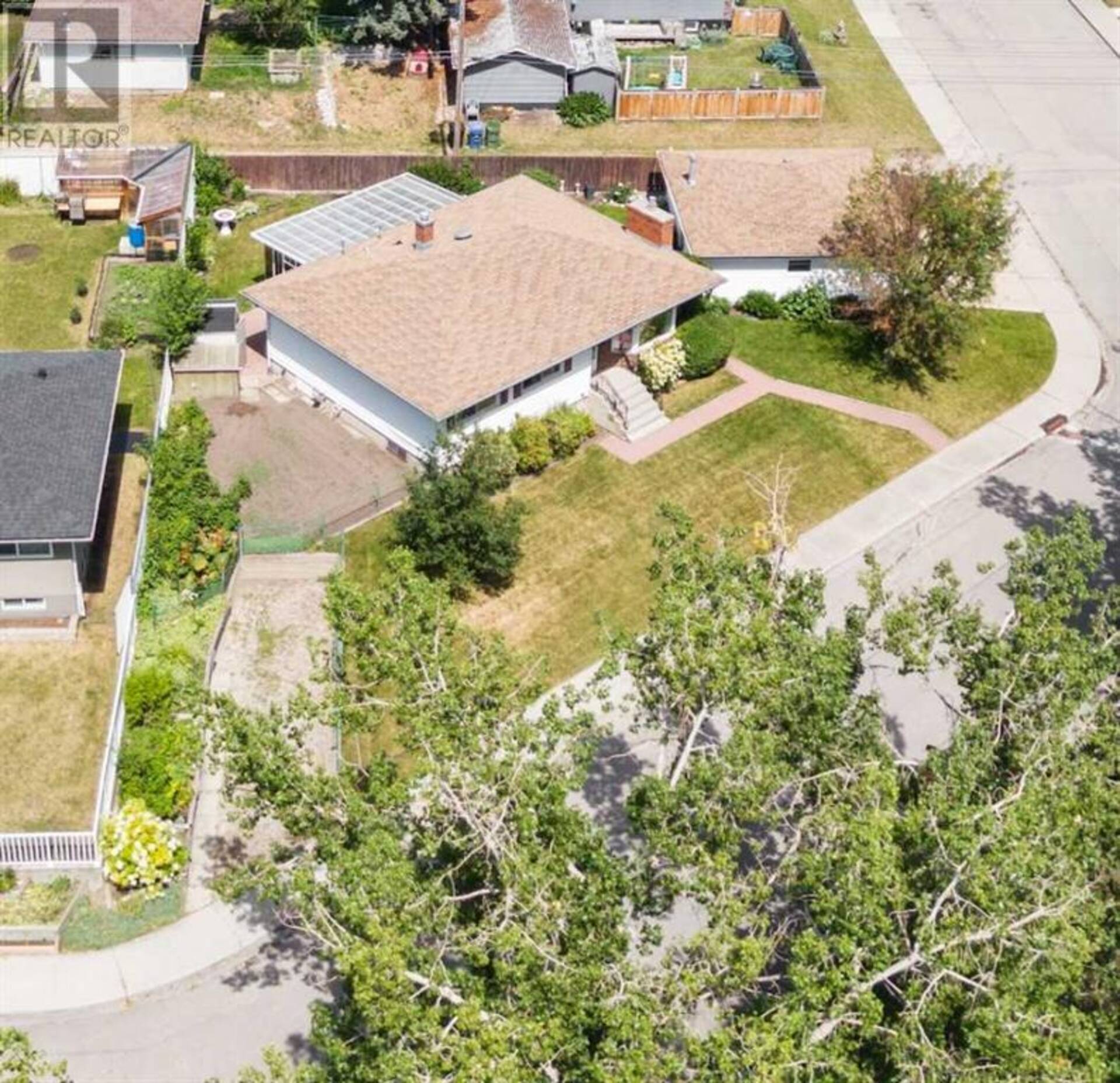 16 Trafford Place NW Calgary