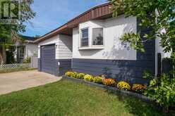 826 Brentwood Crescent Strathmore