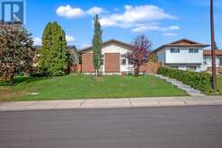 63 Whitnel Close NE Calgary