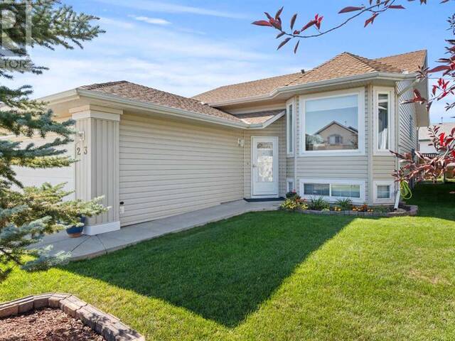 23 Willowbrook Crescent NW Airdrie Alberta