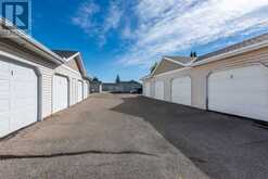 110, 3 PARKLANE Way Strathmore