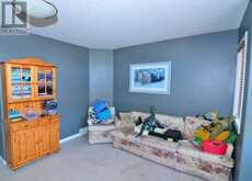 321 Crystal Shores View Okotoks