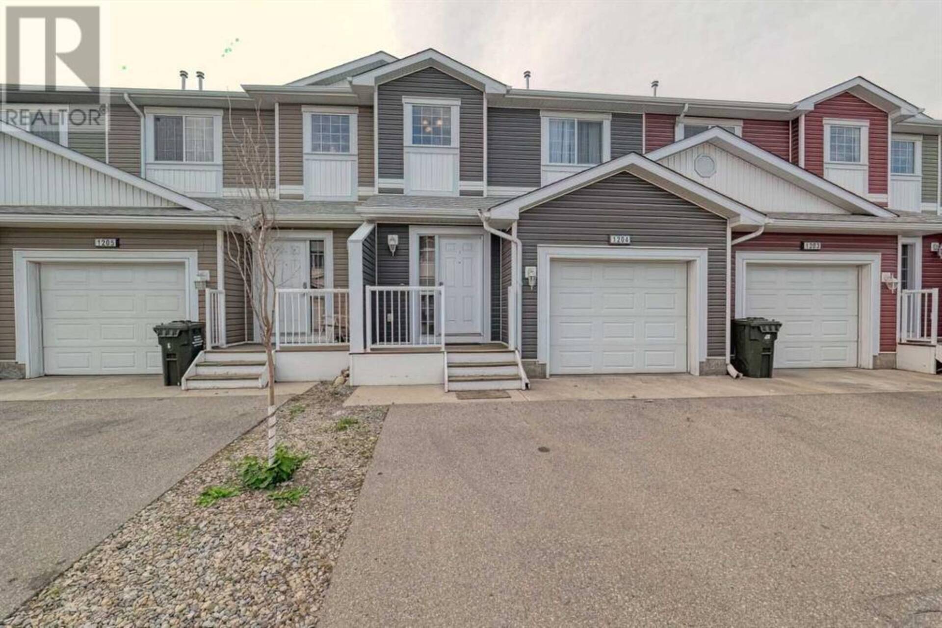 1204, 800 Yankee Valley Boulevard SE Airdrie