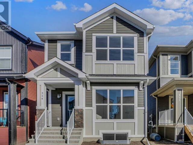 954 Cobblemore Common SW Airdrie Alberta