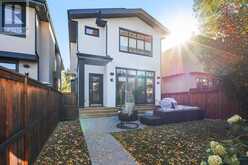 1922 46 Avenue SW Calgary