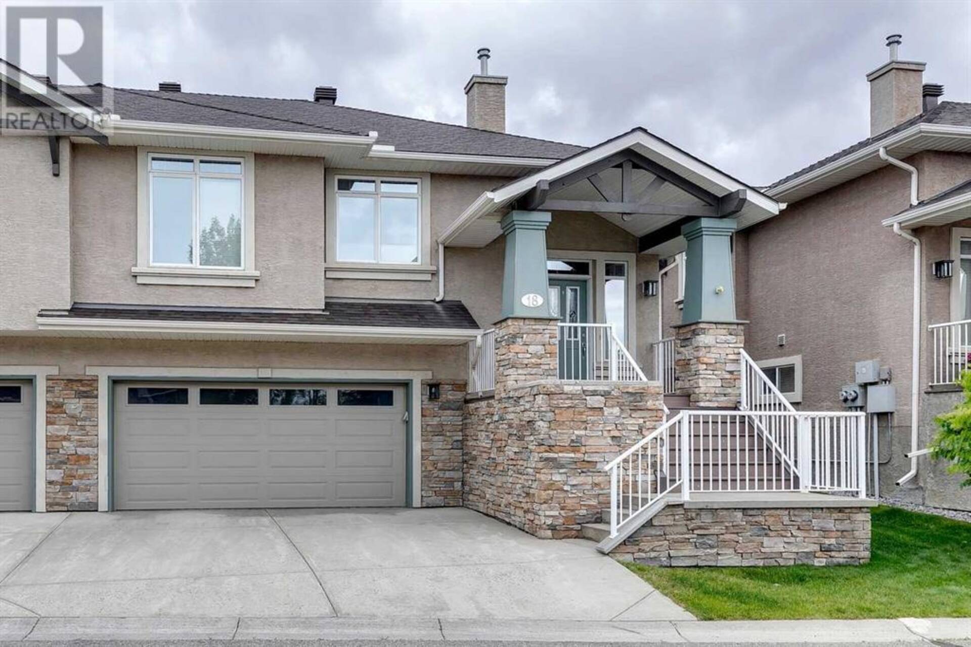 18 Discovery Woods Villas SW Calgary