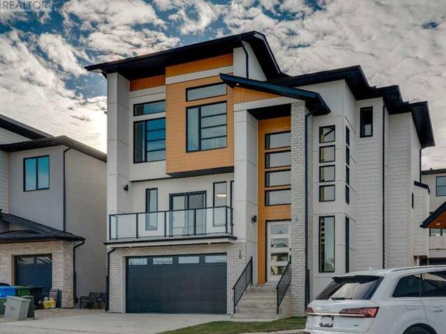 10 Straddock Bay SW Calgary Alberta