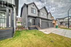 660 South Point Heath SW Airdrie