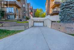 102, 3719B 49 Street NW Calgary