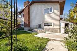 132 Beaconsfield Way NW Calgary