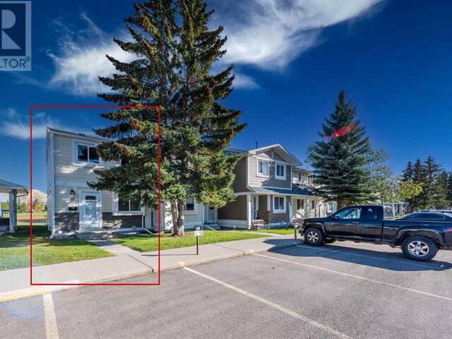 62 Georgian Villas NE Calgary Alberta