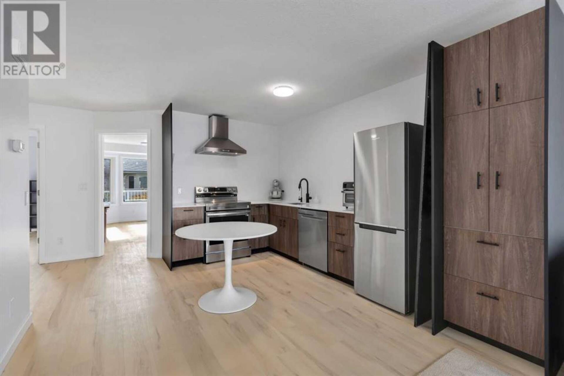 8, 505 Edmonton Trail NE Airdrie