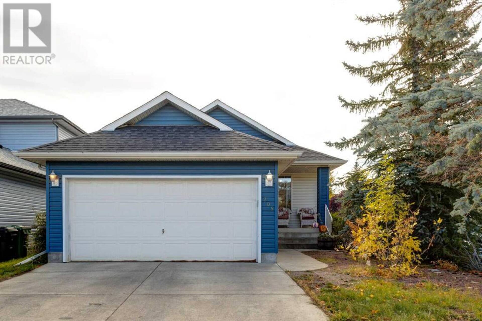 205 Somerset Drive SW Calgary