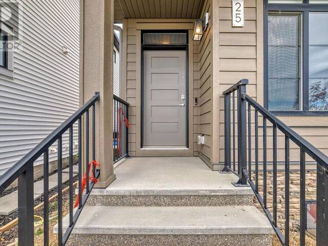 25 Silverton Glen Way SW Calgary Alberta