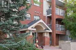 102, 417 3 Avenue NE Calgary