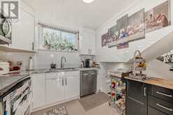 9, 308 Cedar Crescent SW Calgary